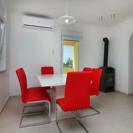 Apartament Nejasmic