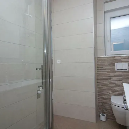 Nejasmic Apartament *
